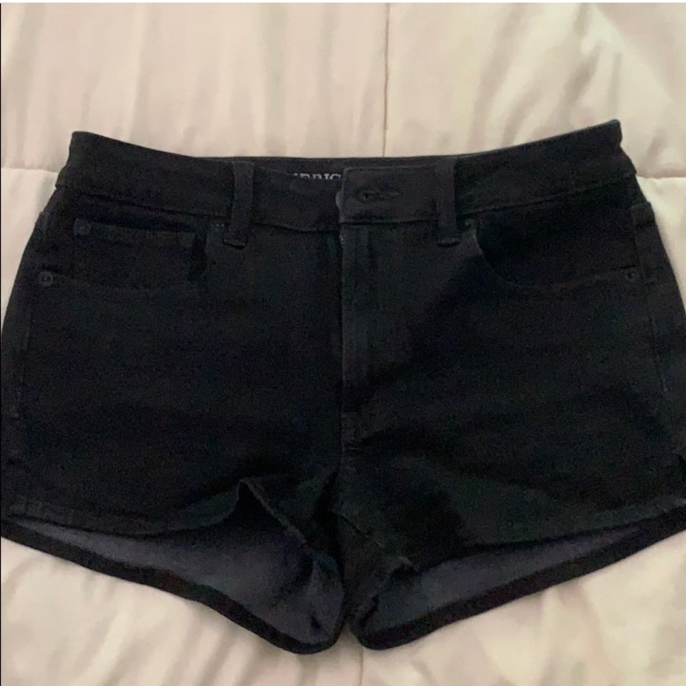 American Eagle Black Hi Rise Shortie
